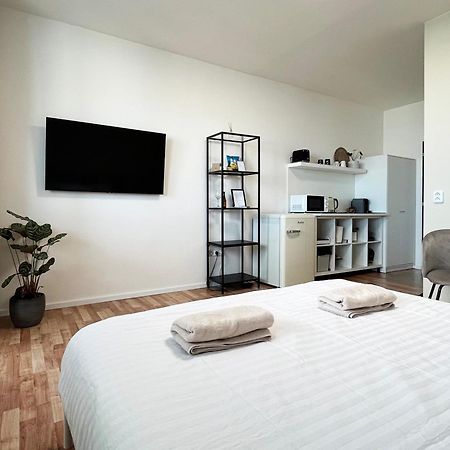 Air-Conditioned Studio, Close To City Centre & Tram Stop Bratislava Exterior photo