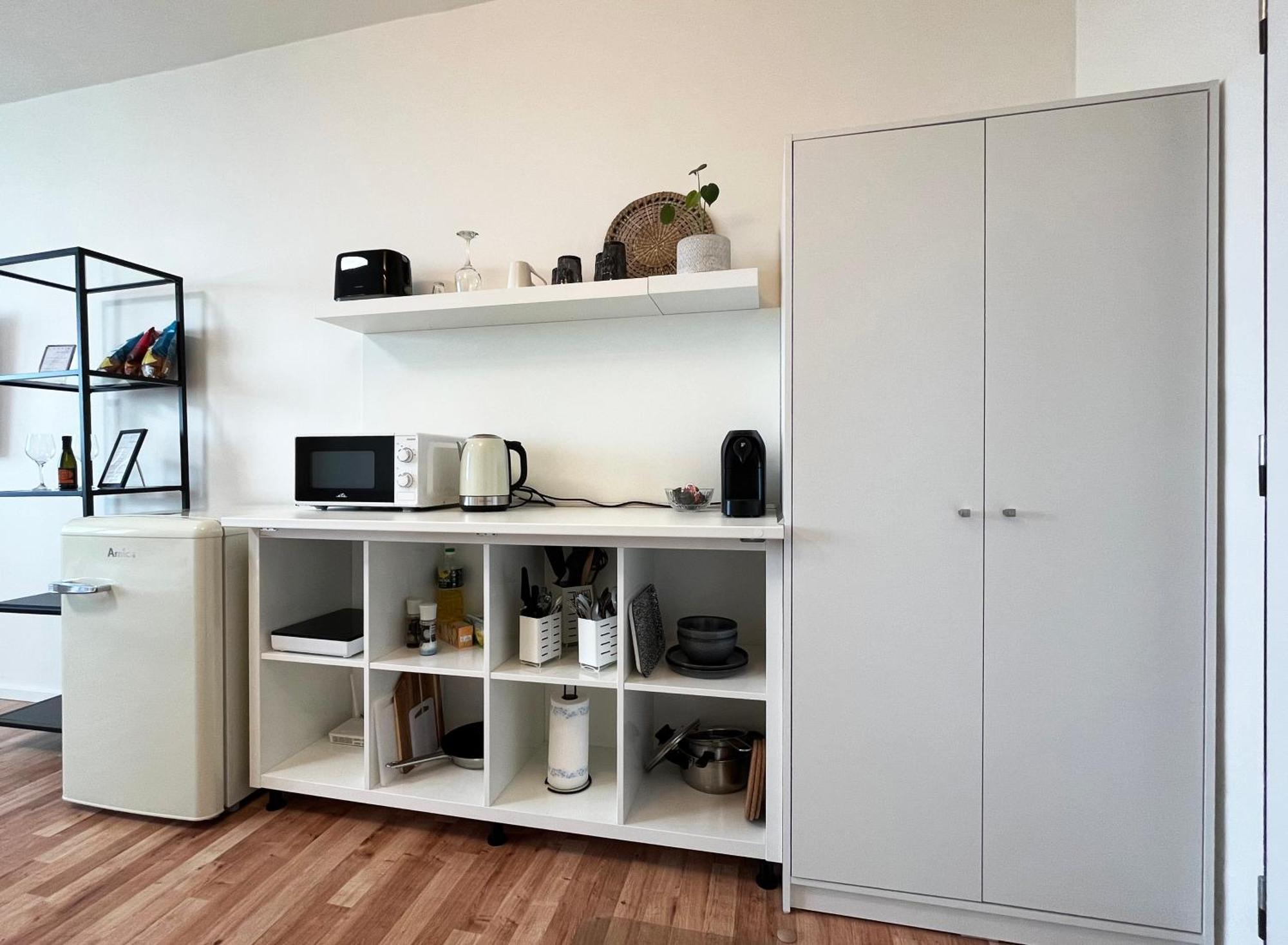 Air-Conditioned Studio, Close To City Centre & Tram Stop Bratislava Exterior photo